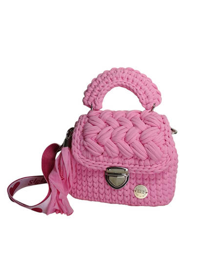 Bolso rosa en trapillo pluma. Bolso tejido rosa
