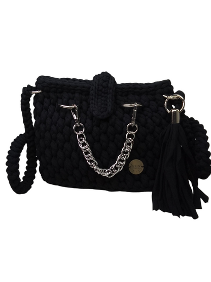 Bolso elegante negro hecho a mano