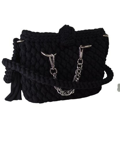 Bolso elegante negro hecho a mano