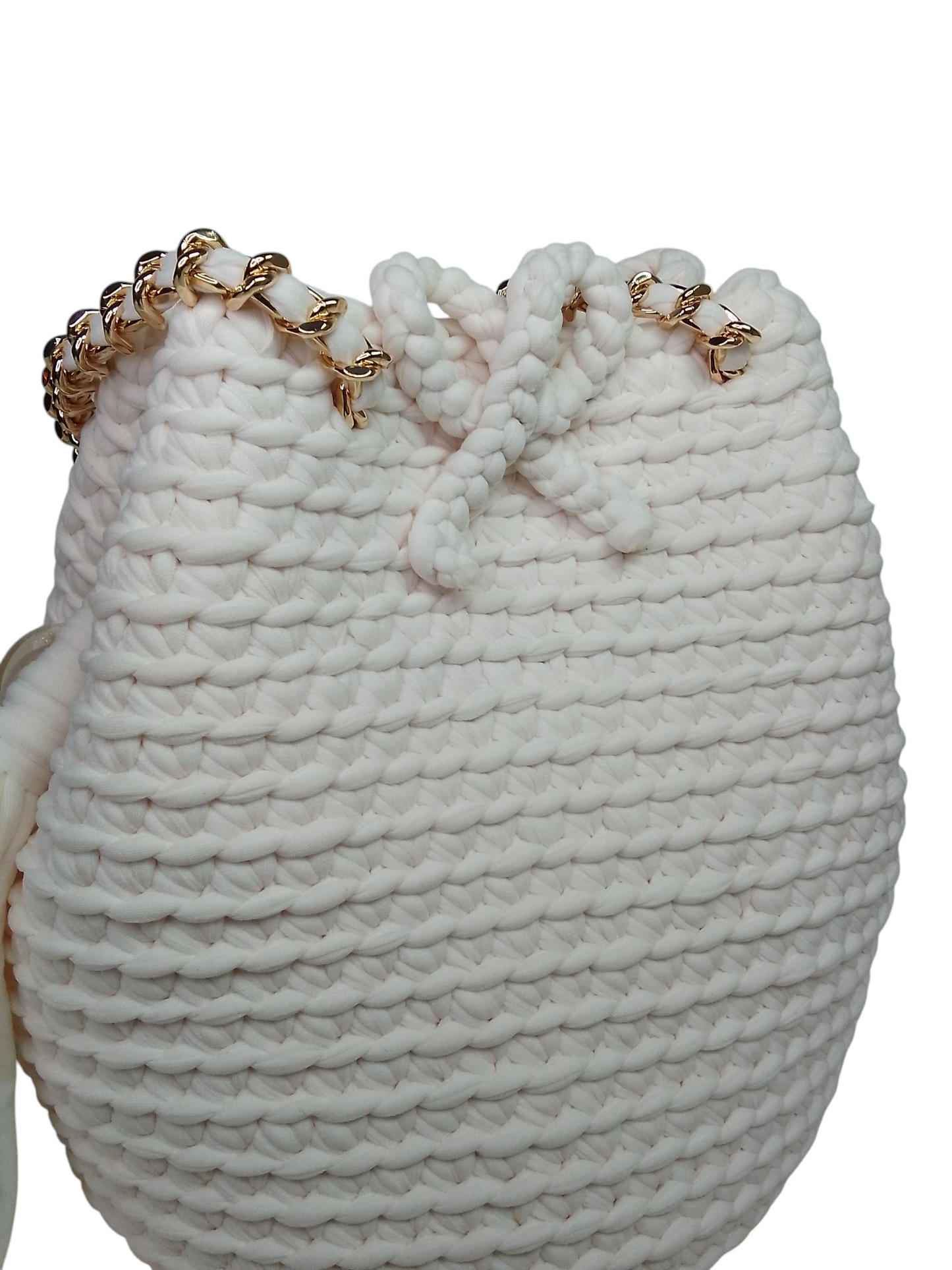Bolso cubo color crudo (tono rosado suave). Bolso mochila saco crudo. Bolso atemporal